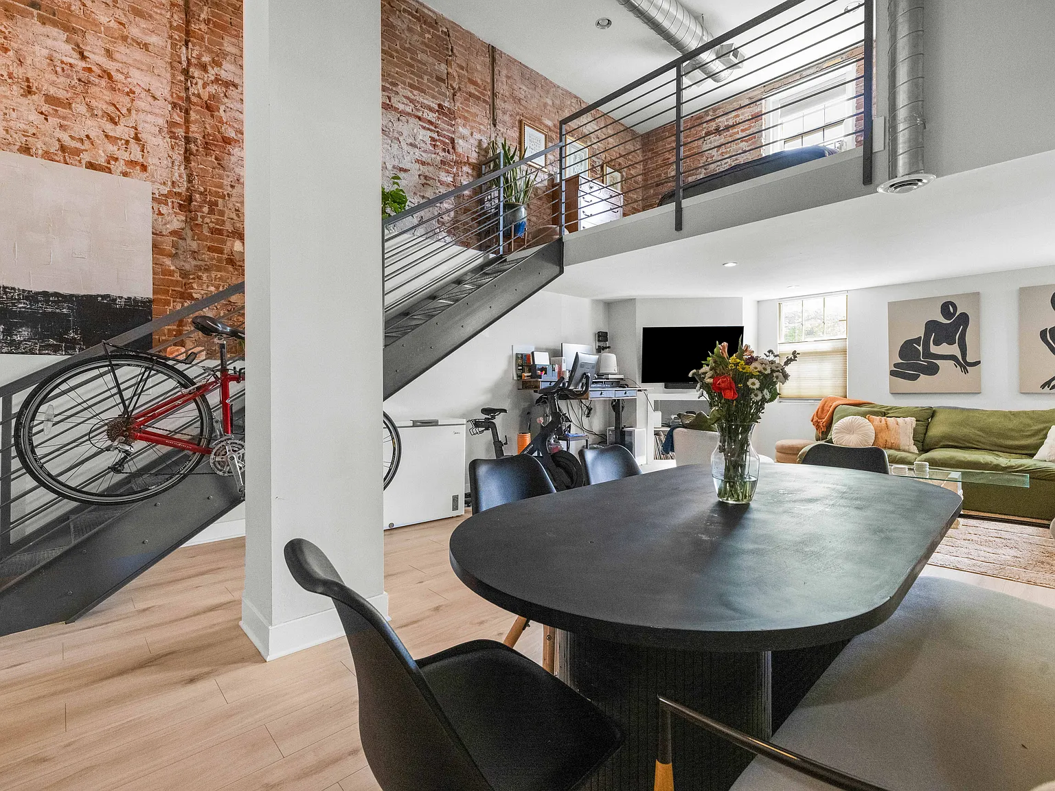 1 bed, 1070 sqft, $2,800 — Photo 4