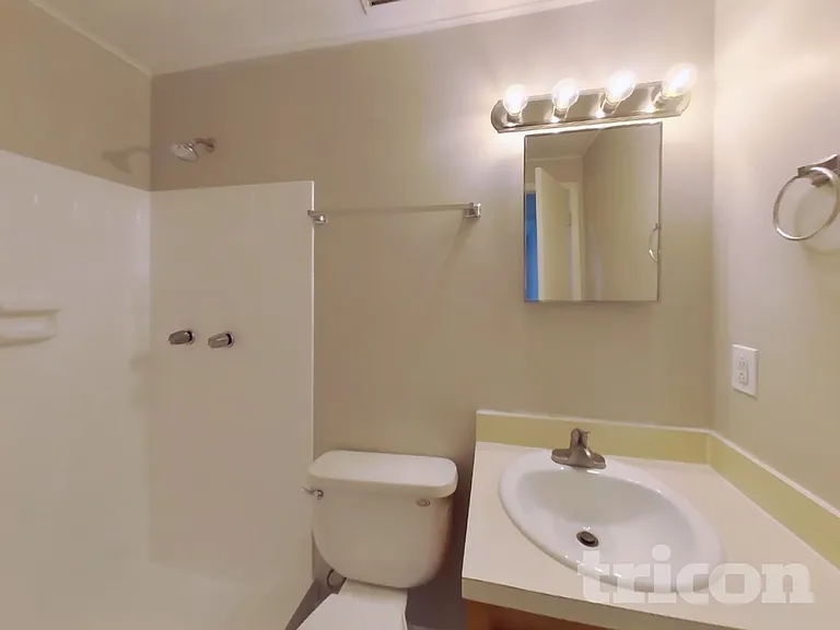 1641 Rhonda Dr — Photo 8
