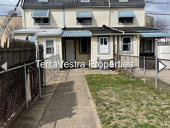 3rd image of 310 Water St