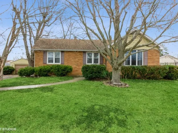 918 White Ln, Ottawa, IL 61350