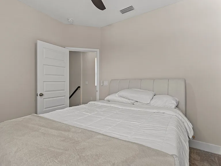 2110 W Palmetto St — Photo 17