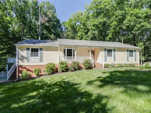 602 Holly Grove Ln, North Chesterfield, VA 23235
