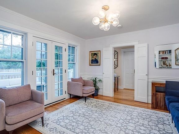 5th image of 111 Glen Ave #111