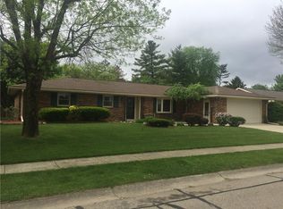 4705 Woodcrest Dr, Columbus, IN 47203