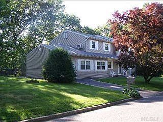 2nd image of 9 Todd Ct
