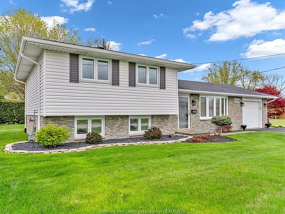 3rd image of 1533 Peach Dr