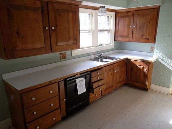 5th image of 135 Blymyer Ave