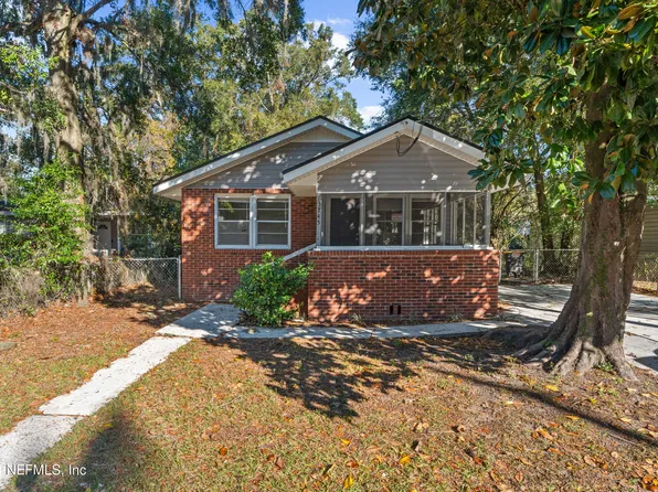 3745 SOUTEL Drive, Jacksonville, FL 32208