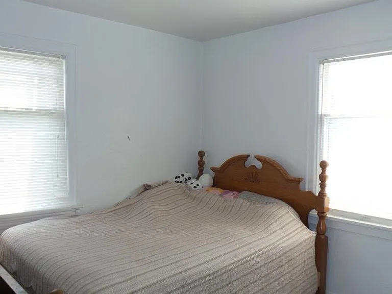 811 Cogean Ave — Photo 7