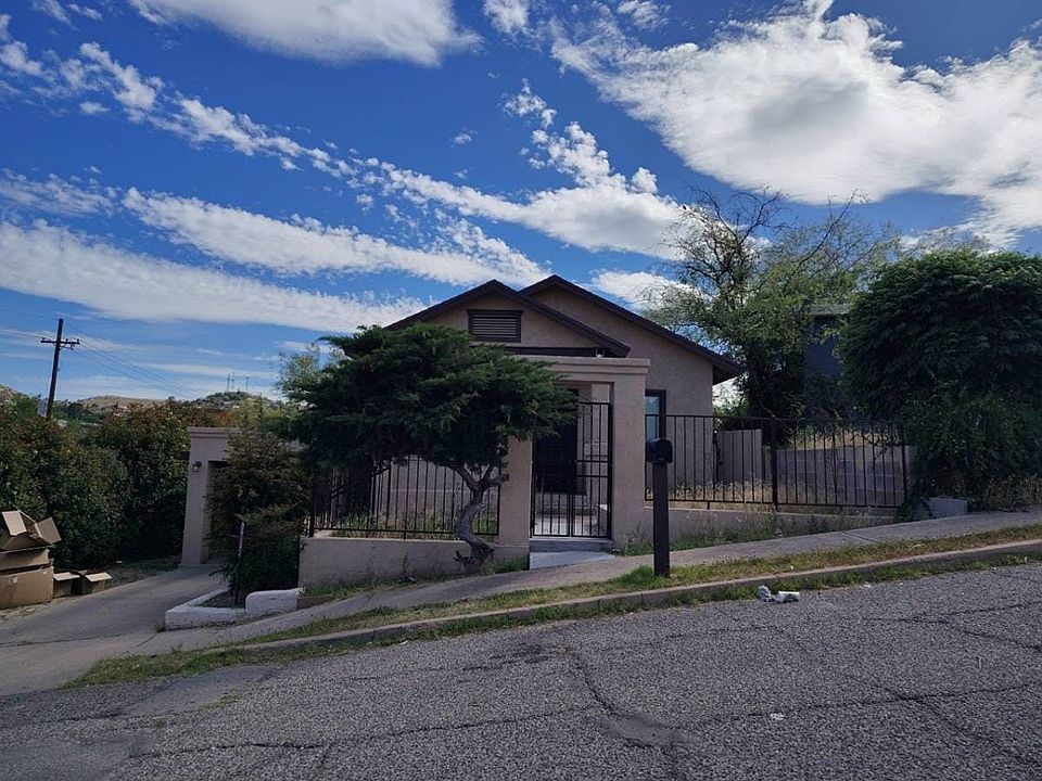 1st image of 219 W Loma St