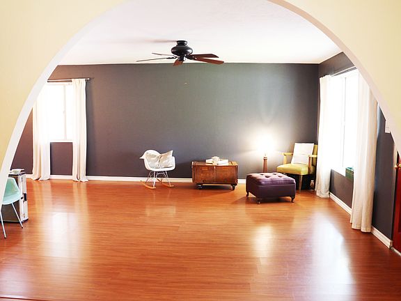 3rd image of 4512 N Valerie Pl