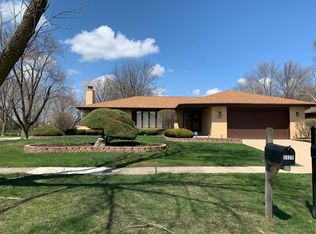 3324 Pitcher Dr, Darien, IL