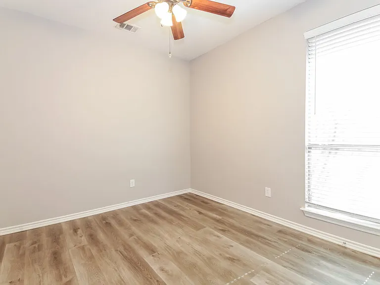3232 Buckthorn Ln — Photo 13