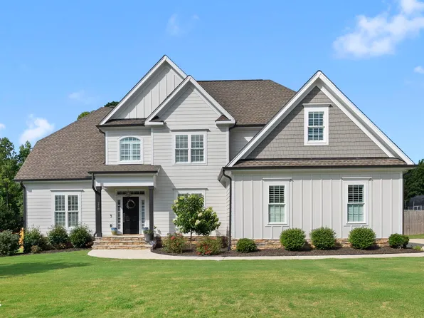 210 Meadow Lake Dr, Youngsville, NC 27596