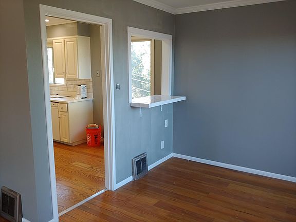 4th image of 3708 Fernwood St