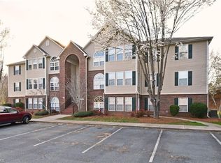 512 Mill Pond Dr, Winston Salem, NC 27106