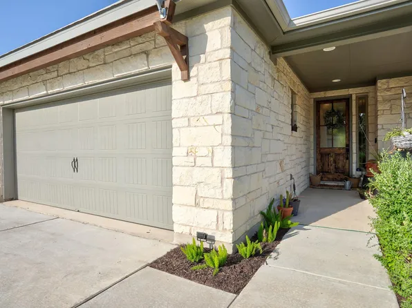 2240 Ringstaff Rd, Leander, TX 78641