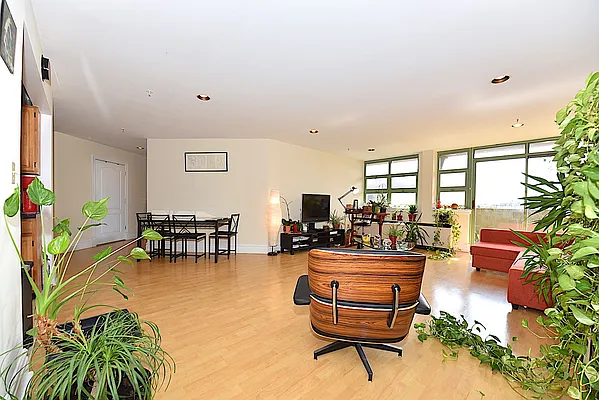 Rented by Keller Williams NYC | media 41