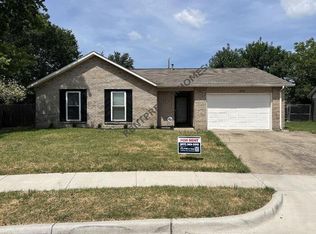 6932 Southampton Dr, North Richland Hills, TX 76182