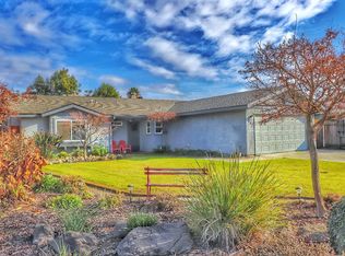 802 N Nancy Way, Dinuba, CA 93618