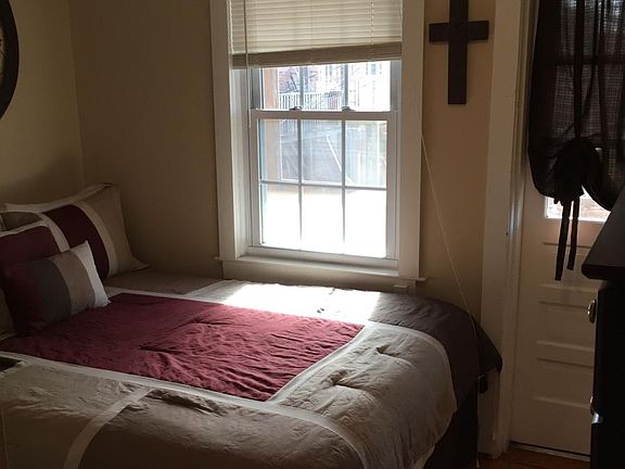 2nd image of 3207 Ellwood Ave