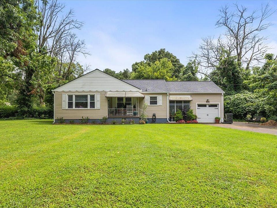 1st image of 212 Harker Rd