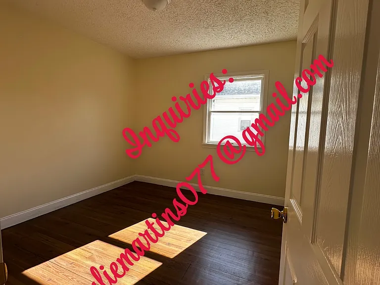 Bedroom 2
*Images are watermarked to protect against scams and unauthorized use*