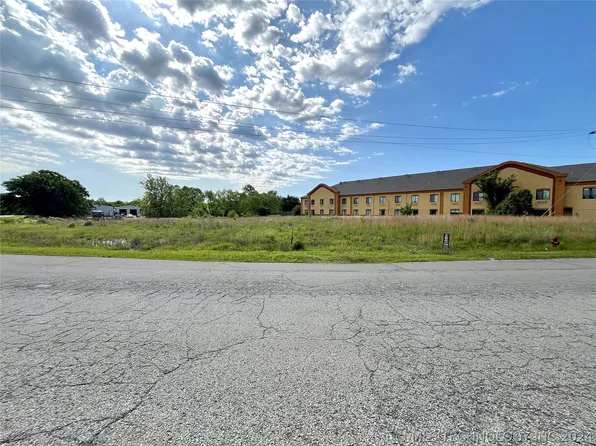 Birkes Rd, Eufaula, OK 74432