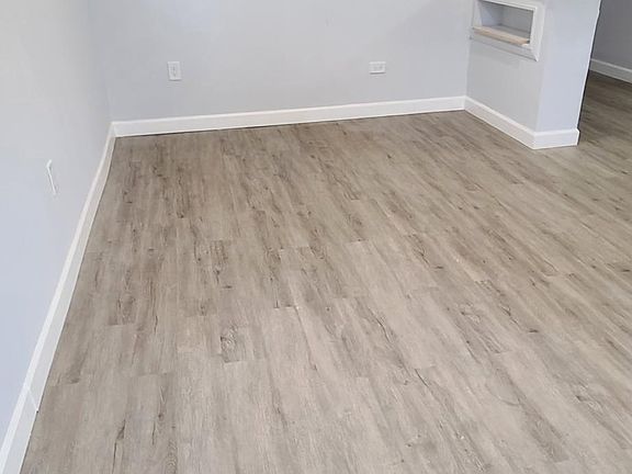 5th image of 2422 Kingsland Ave #1