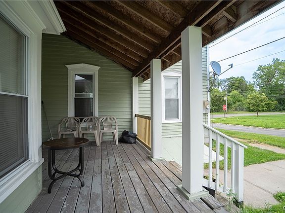 4th image of 308 E Main St