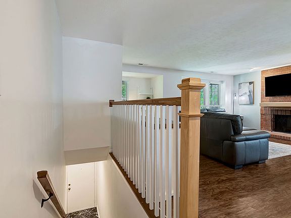 2nd image of 3661 Traskwood Cir