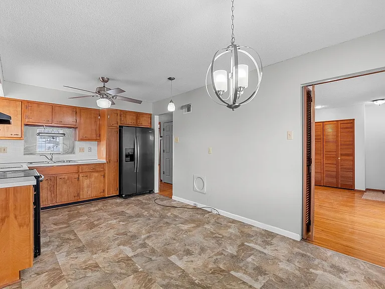 2606-2608 Eltarose Dr — Photo 9