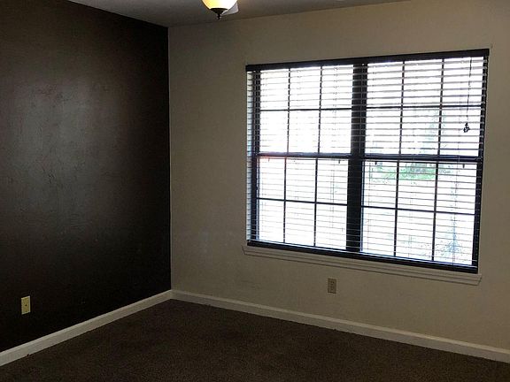 2nd image of 4786 Leah Ln