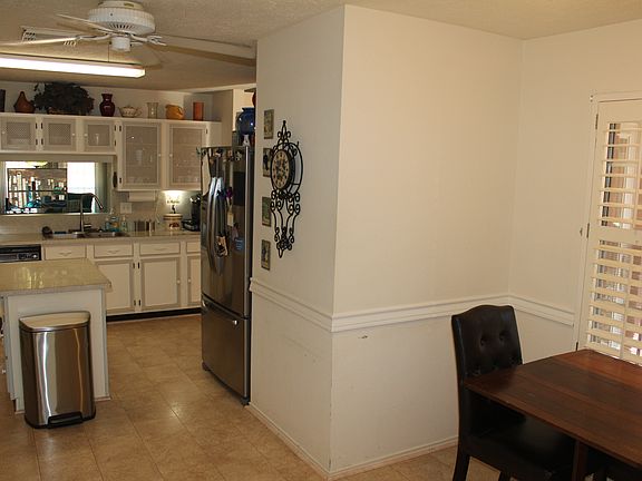5th image of 803 W Country Meadows Ln