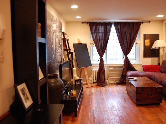 5th image of 133 W 15th St APT 1a