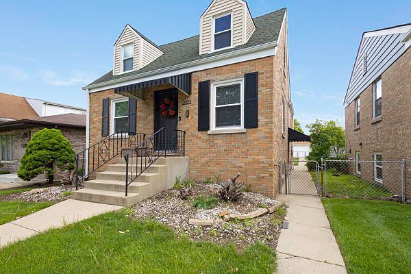 1st image of 2623 Rhodes Ave