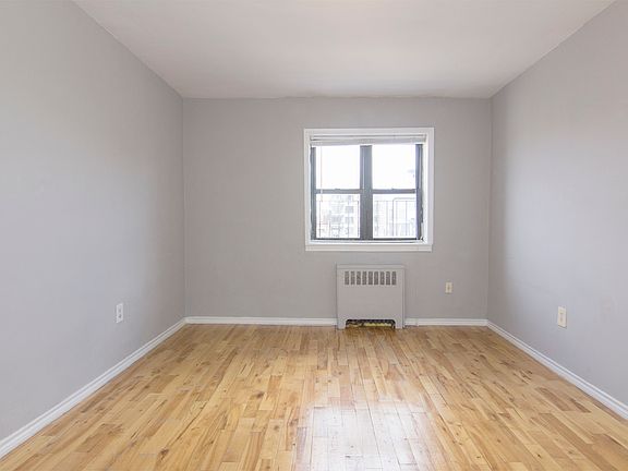 5th image of 25-10 31st Ave #6M