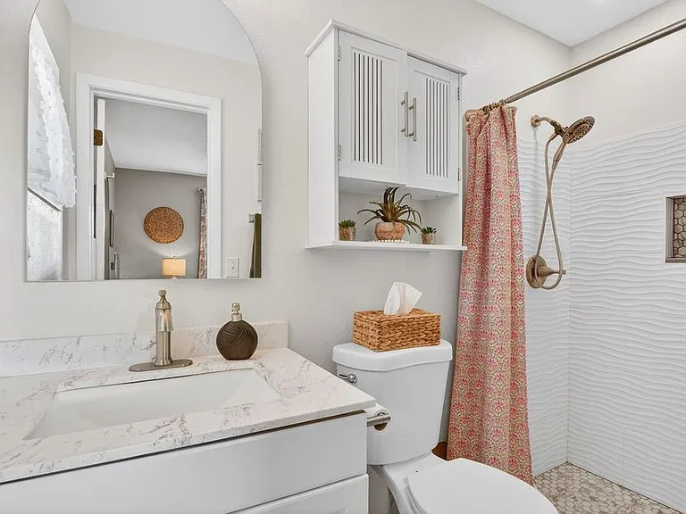 425 Via Valencia Ct — Photo 37