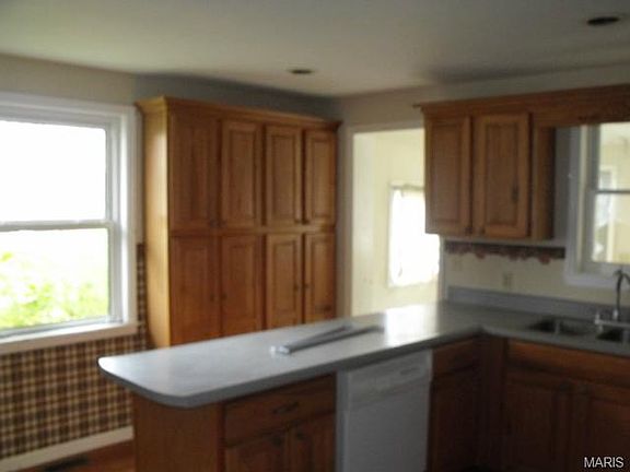 5th image of 533 N 2nd St