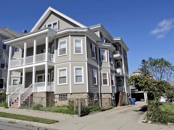 595-597 Coggeshall St, New Bedford, MA 02746