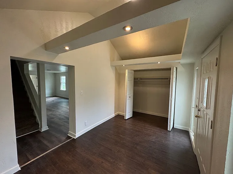 180 Central Ave — Photo 20