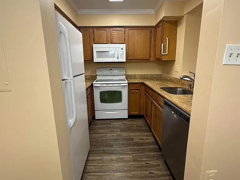 10465 Dylan Pl — Photo 6