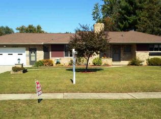 1233 Bonnie Sue Dr, Flushing, MI 48433