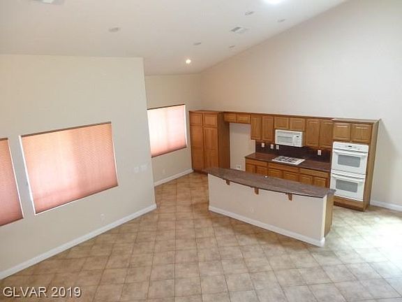 3rd image of 10338 Grizzly Creek St #0