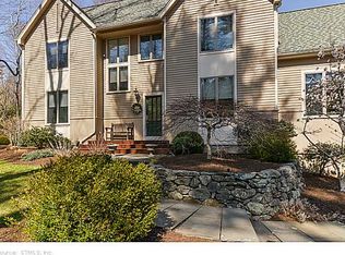 37 Hanson Rd, Collinsville, CT 06019