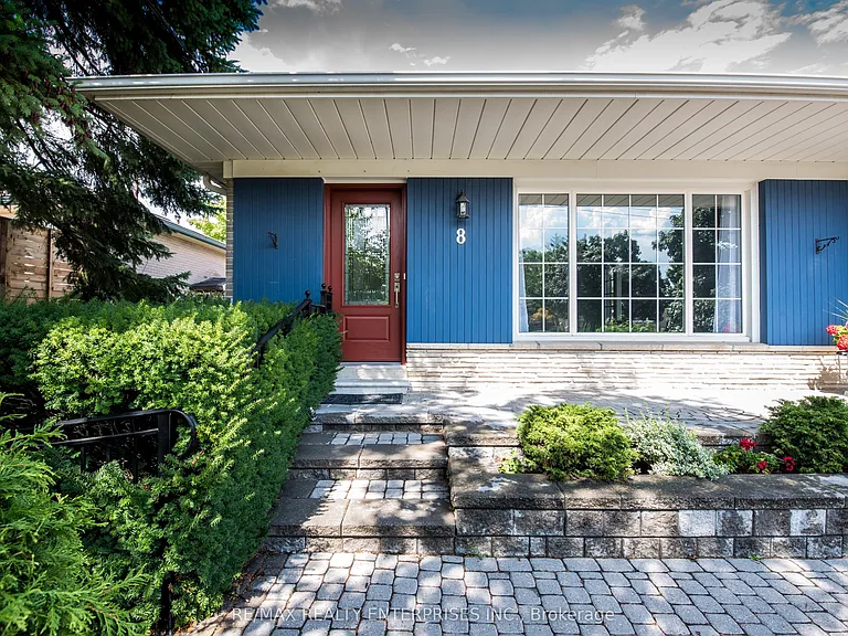 8 Weber Dr — Photo 3