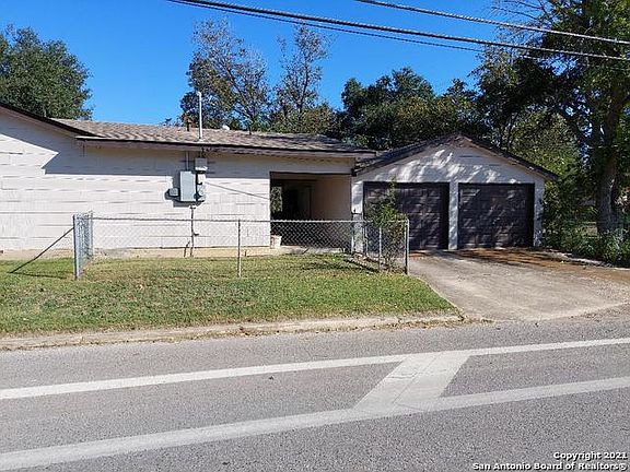 2nd image of 802 Utopia Ln