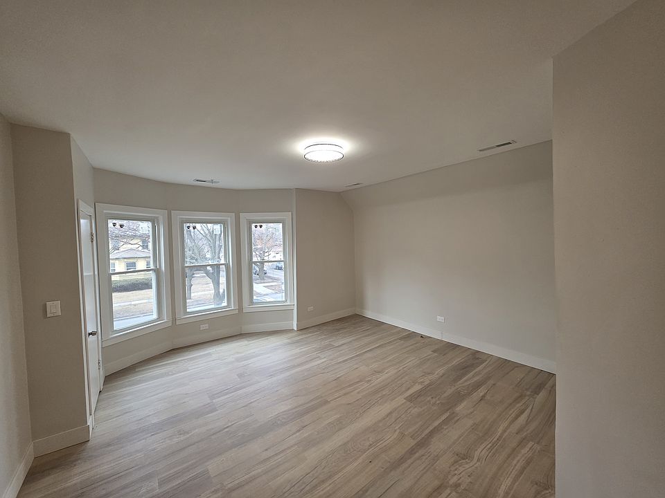 Living Room with dining