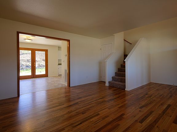 4th image of 515 Oak Street