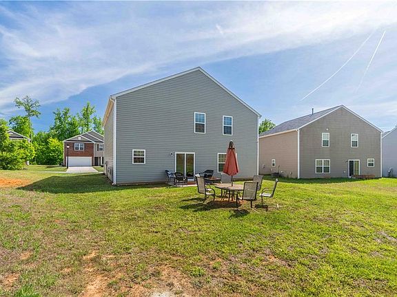 3rd image of 5013 Black Forest Dr